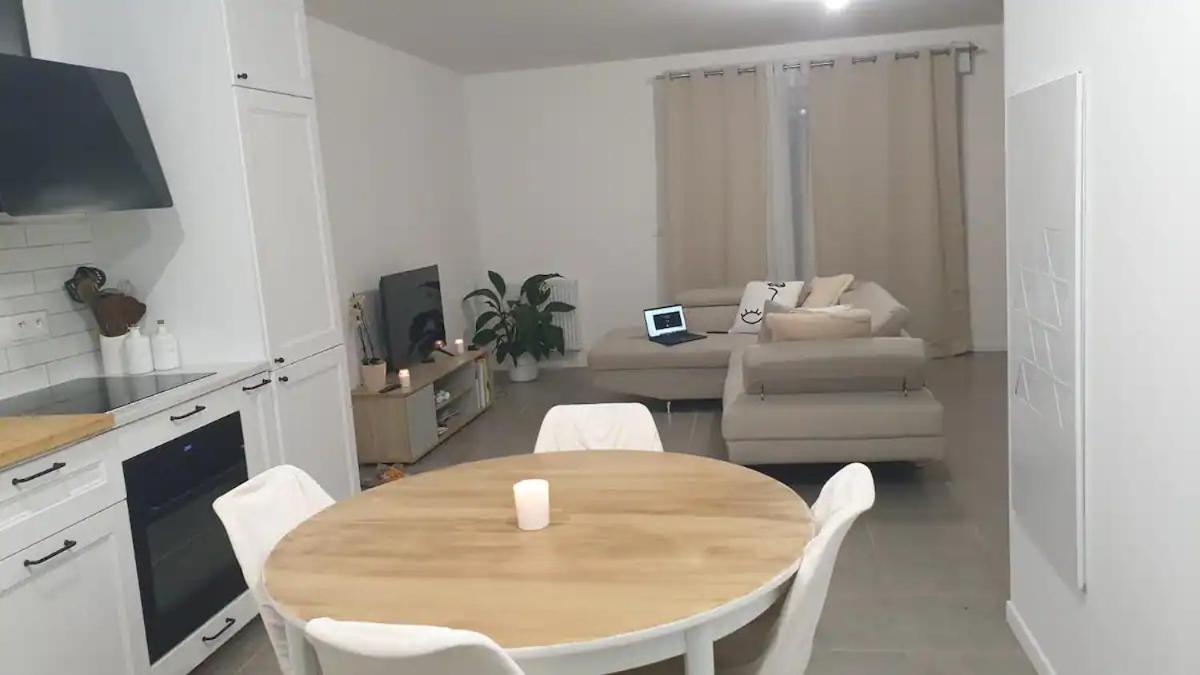 Chambre Calme Dans Une Maison Neuve Avec Jardin Billere Esterno foto